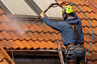 Démoussage et hydrofuge de toiture à Touques